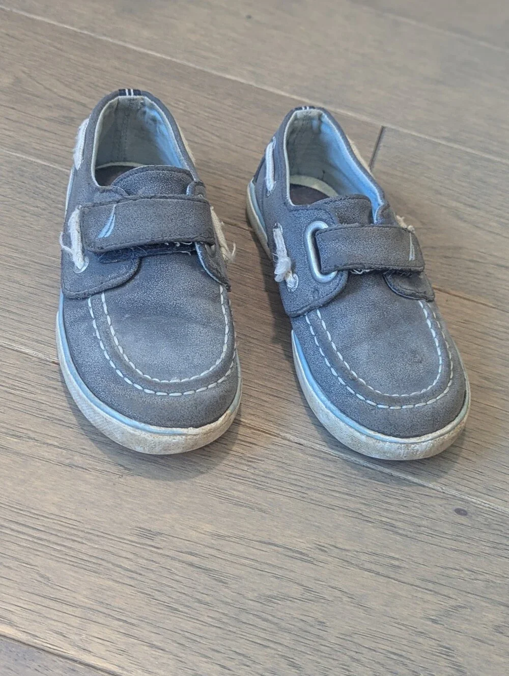 Nautica Boys Gray Slip-On Boat Shoes With Velcro Strap, Size 11